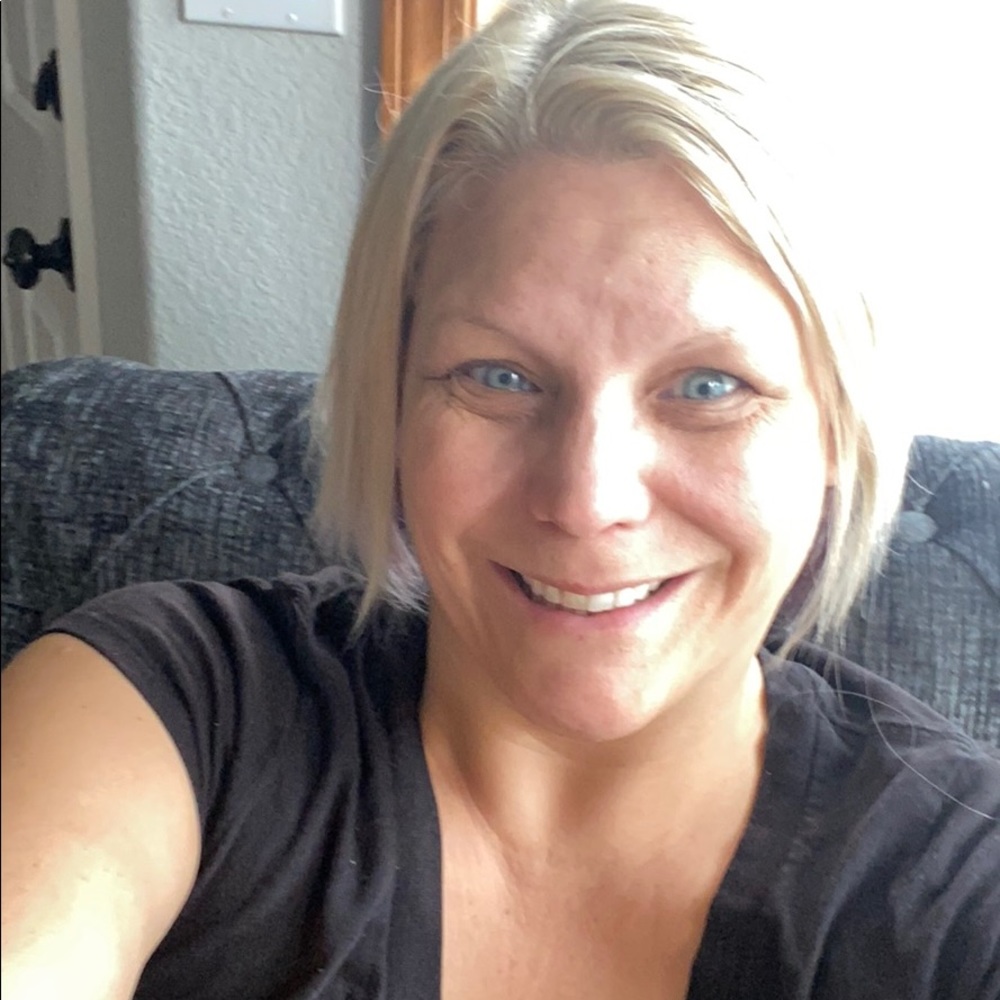 Meet your Posher, Melissa